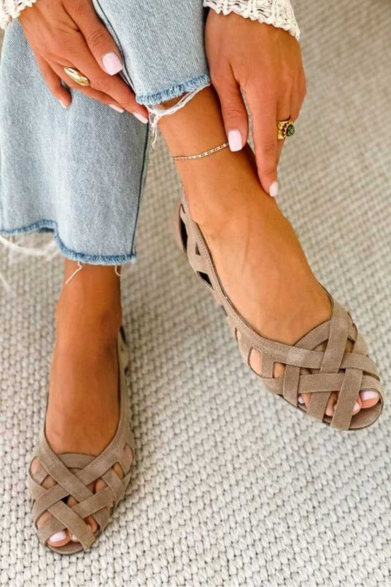 Elowen - Crisscross Knit Sandals