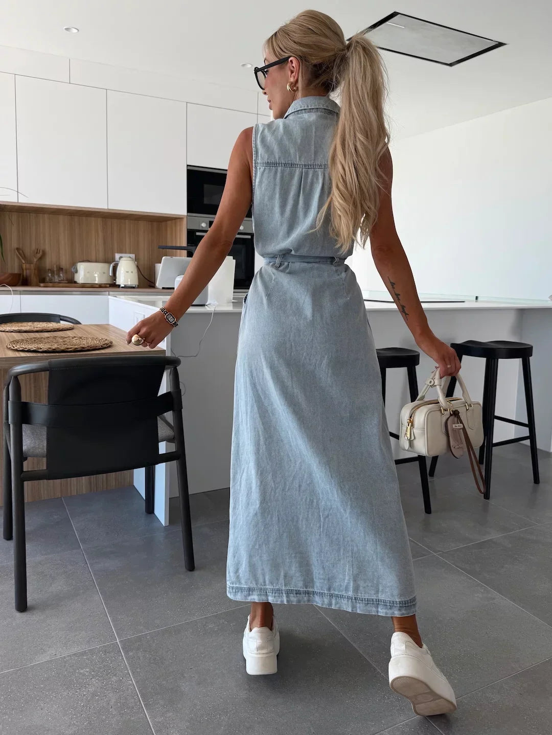 Isabelle - Buttoned Denim Midi Dress