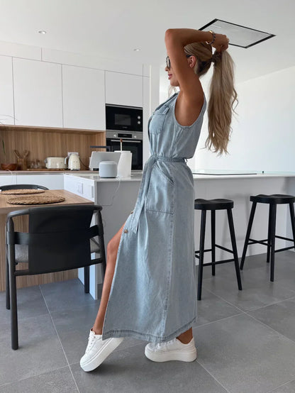 Isabelle - Buttoned Denim Midi Dress
