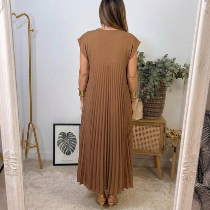 Herminia - Pocketed Pleated Maxi Dress